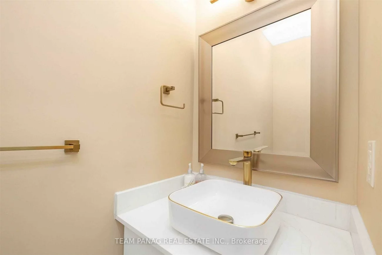 73, Louvain, Vales of Castlemore North, Brampton