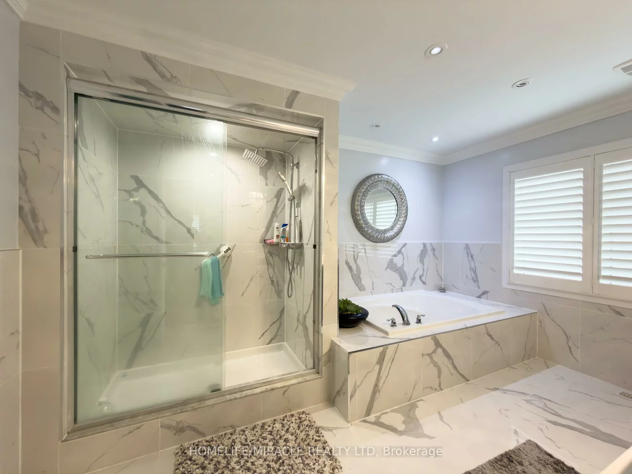 404, Queen Mary, Northwest Brampton, Brampton