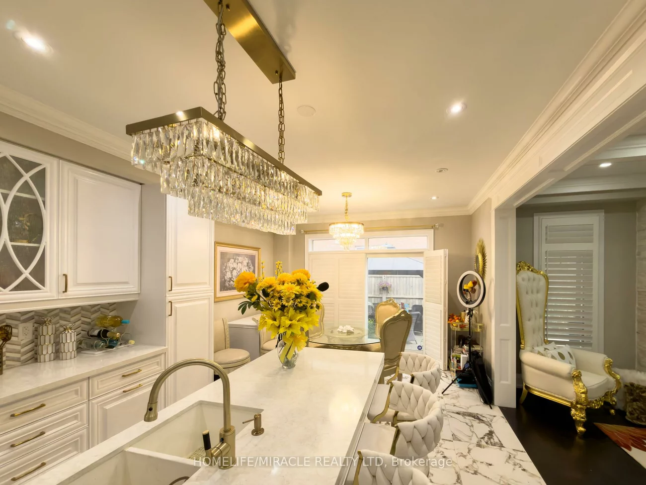 404, Queen Mary, Northwest Brampton, Brampton