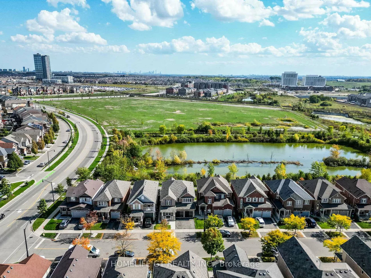 8, Locomotive, Northwest Brampton, Brampton