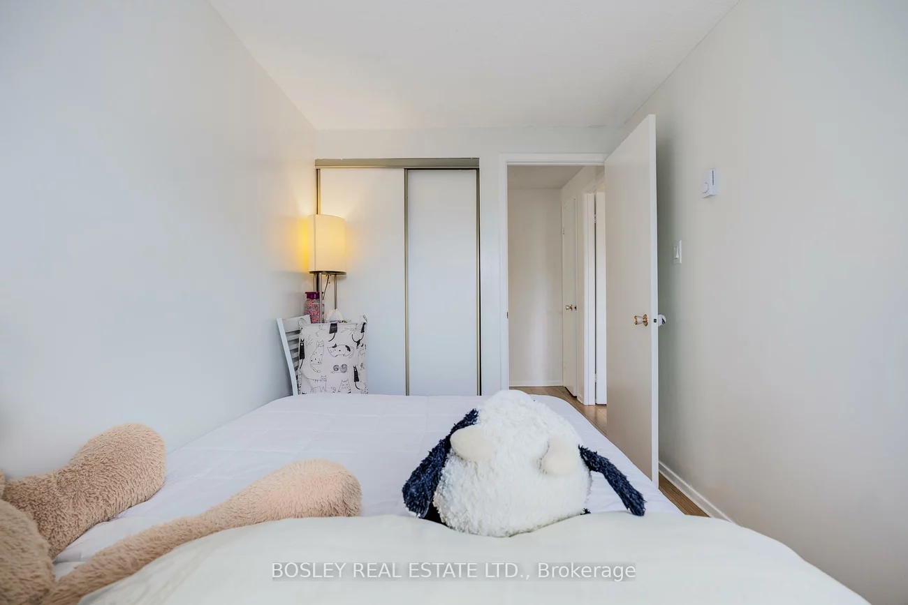 16, Grand River, Northgate, Brampton