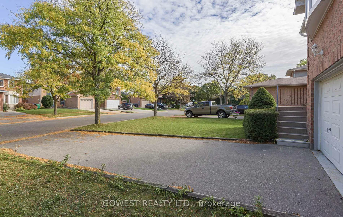 6, Elderbank, Heart Lake West, Brampton