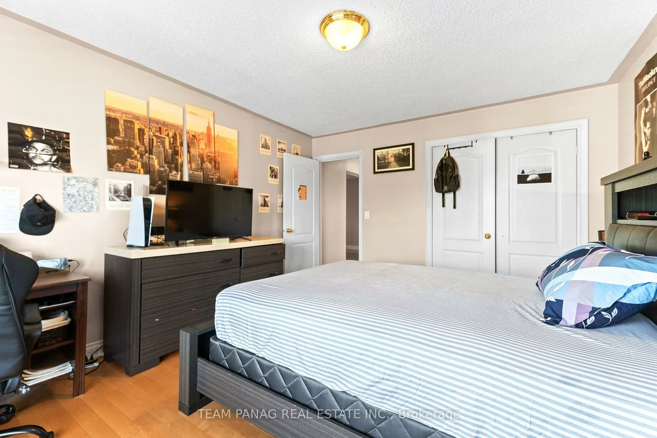 28, Cosmo, Vales of Castlemore, Brampton