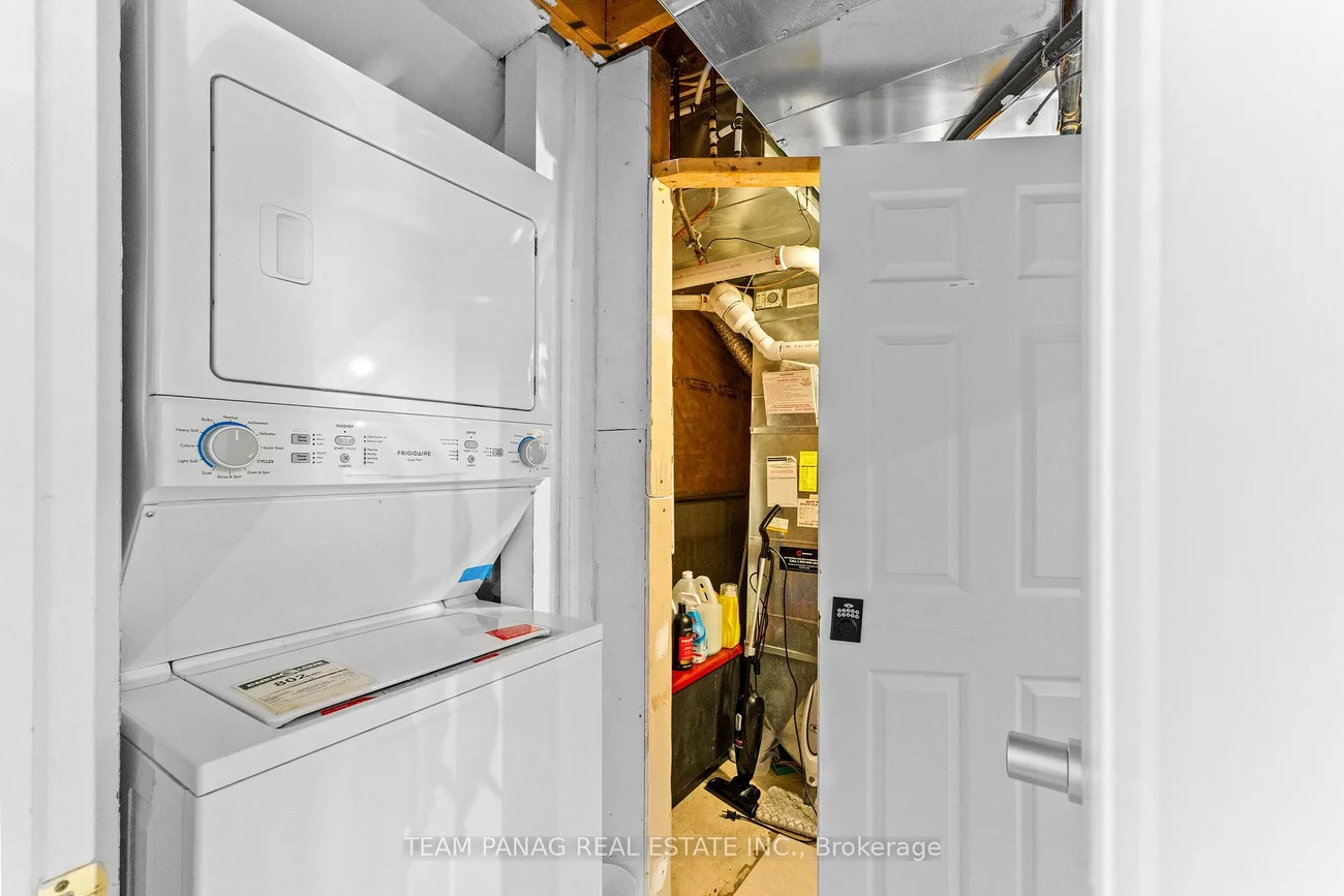 28, Cosmo, Vales of Castlemore, Brampton