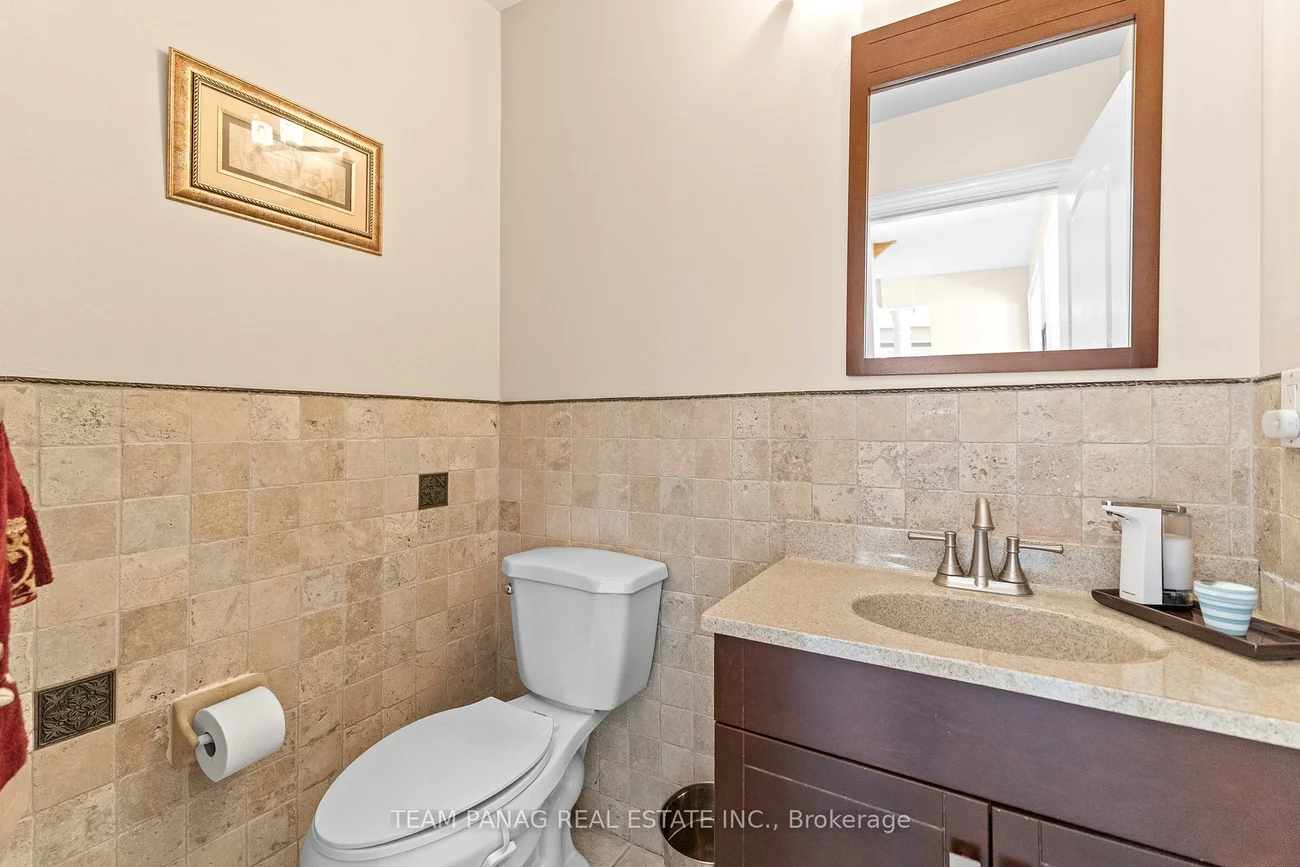 28, Cosmo, Vales of Castlemore, Brampton