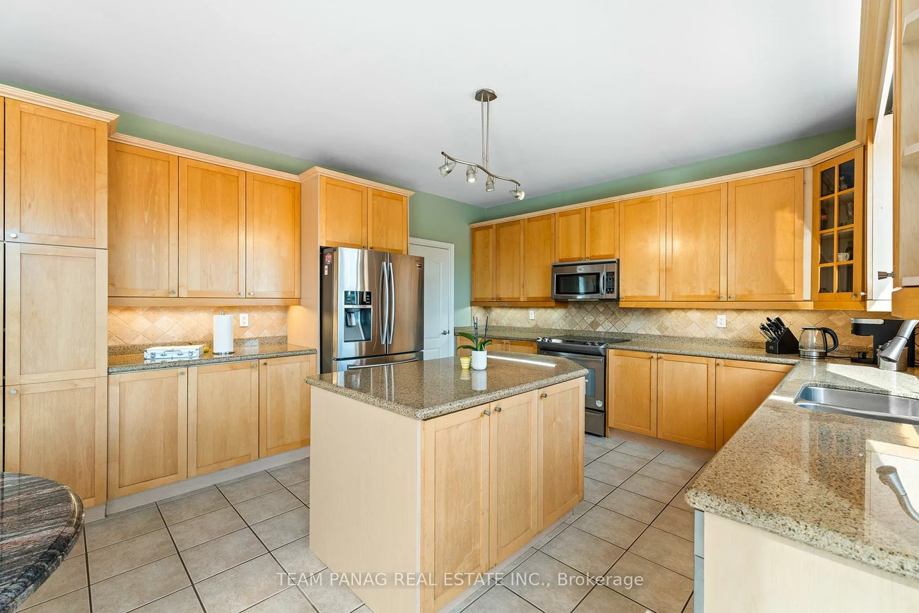 28, Cosmo, Vales of Castlemore, Brampton