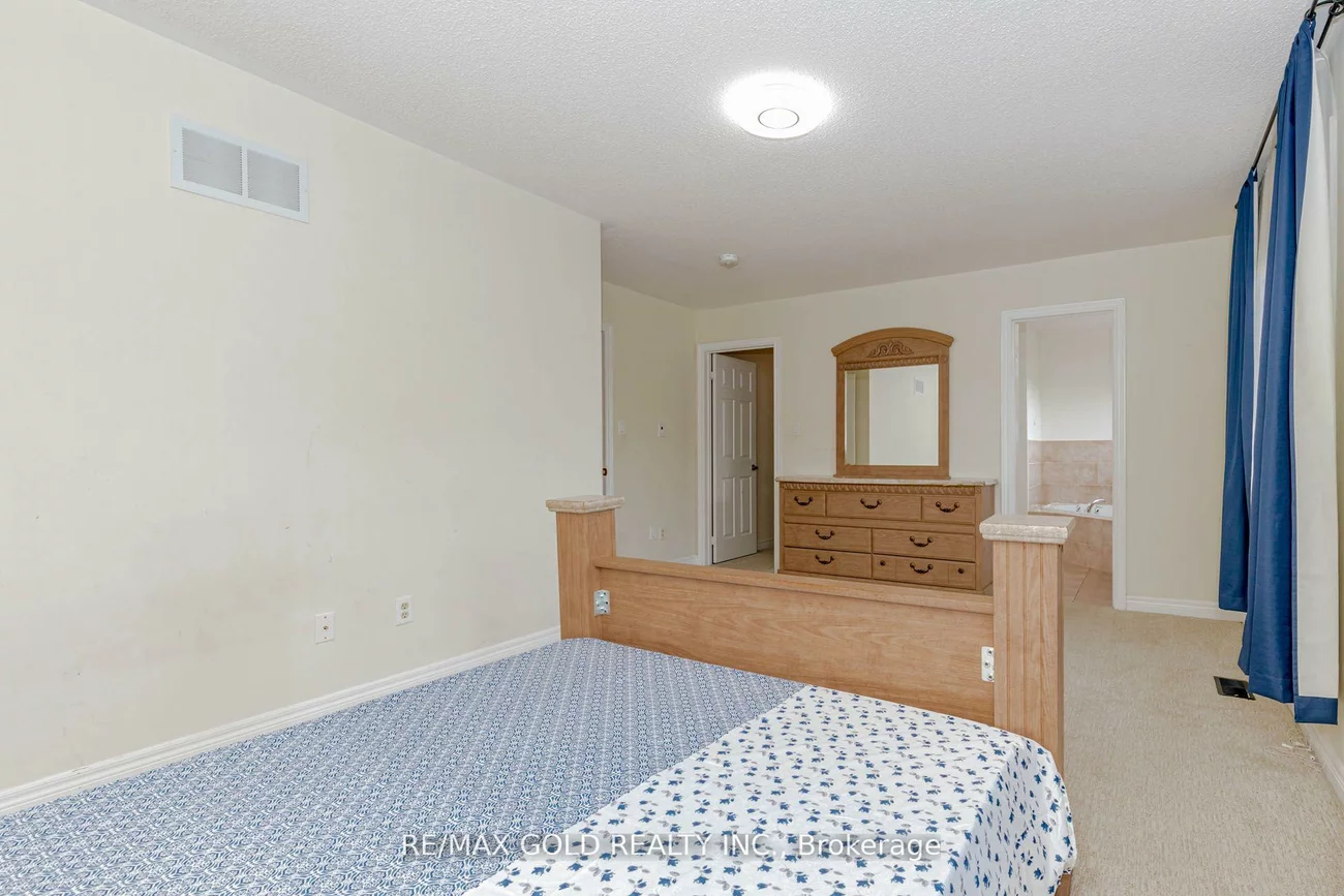 22, Ungava Bay, Sandringham-Wellington, Brampton