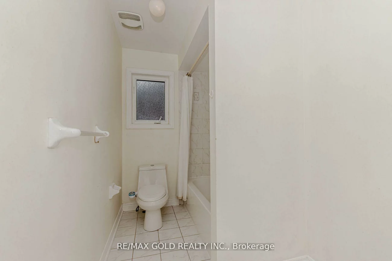 22, Ungava Bay, Sandringham-Wellington, Brampton