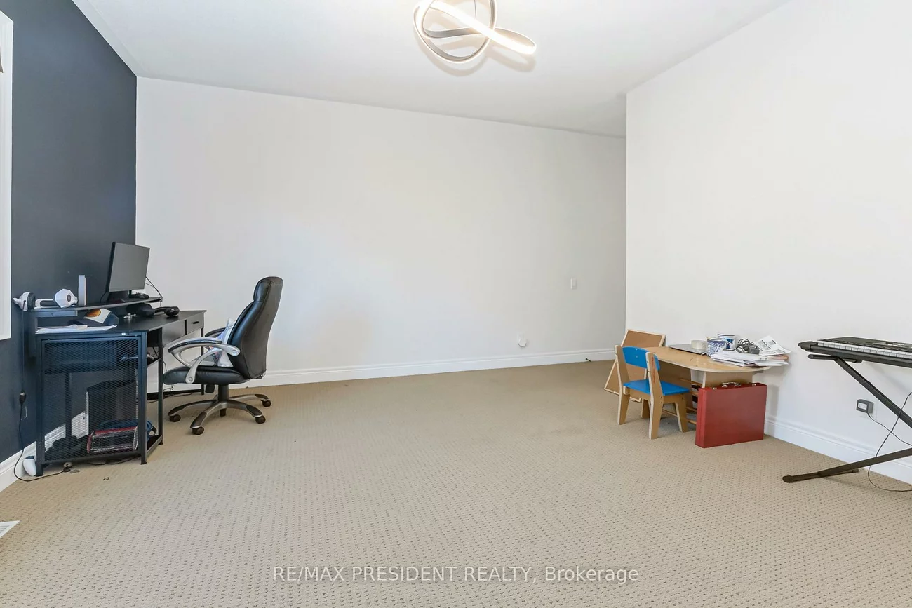 5, Sea Cliff, Bram East, Brampton