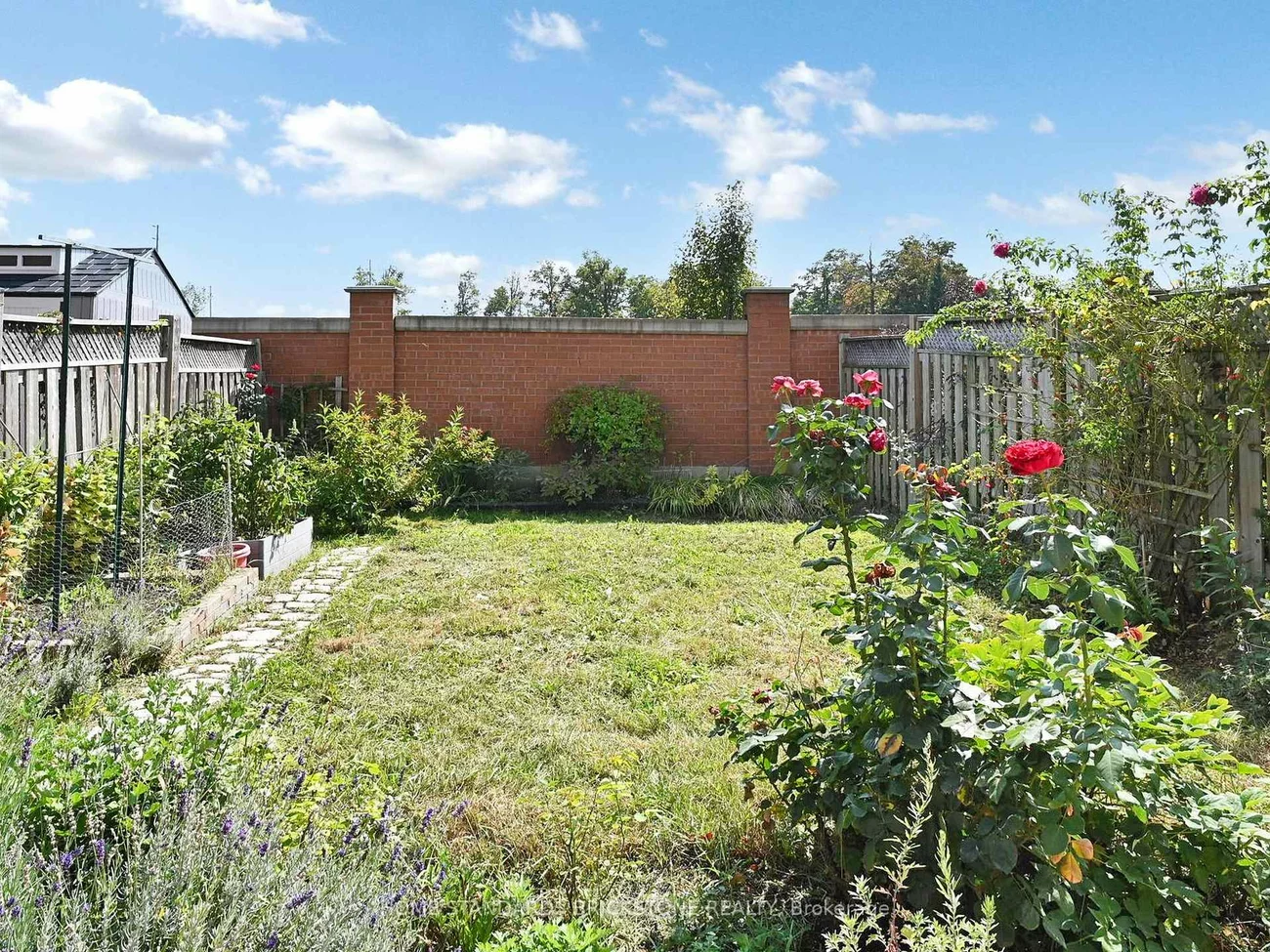 50, Versailles, Bram East, Brampton