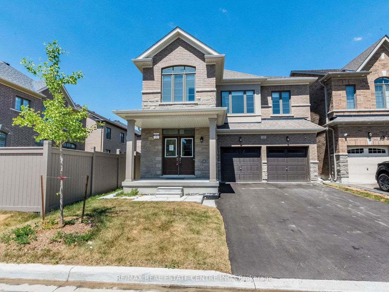 20, Fuller, Credit Valley, Brampton