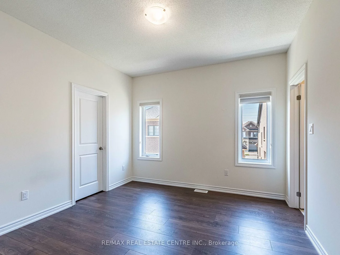 20, Fuller, Credit Valley, Brampton