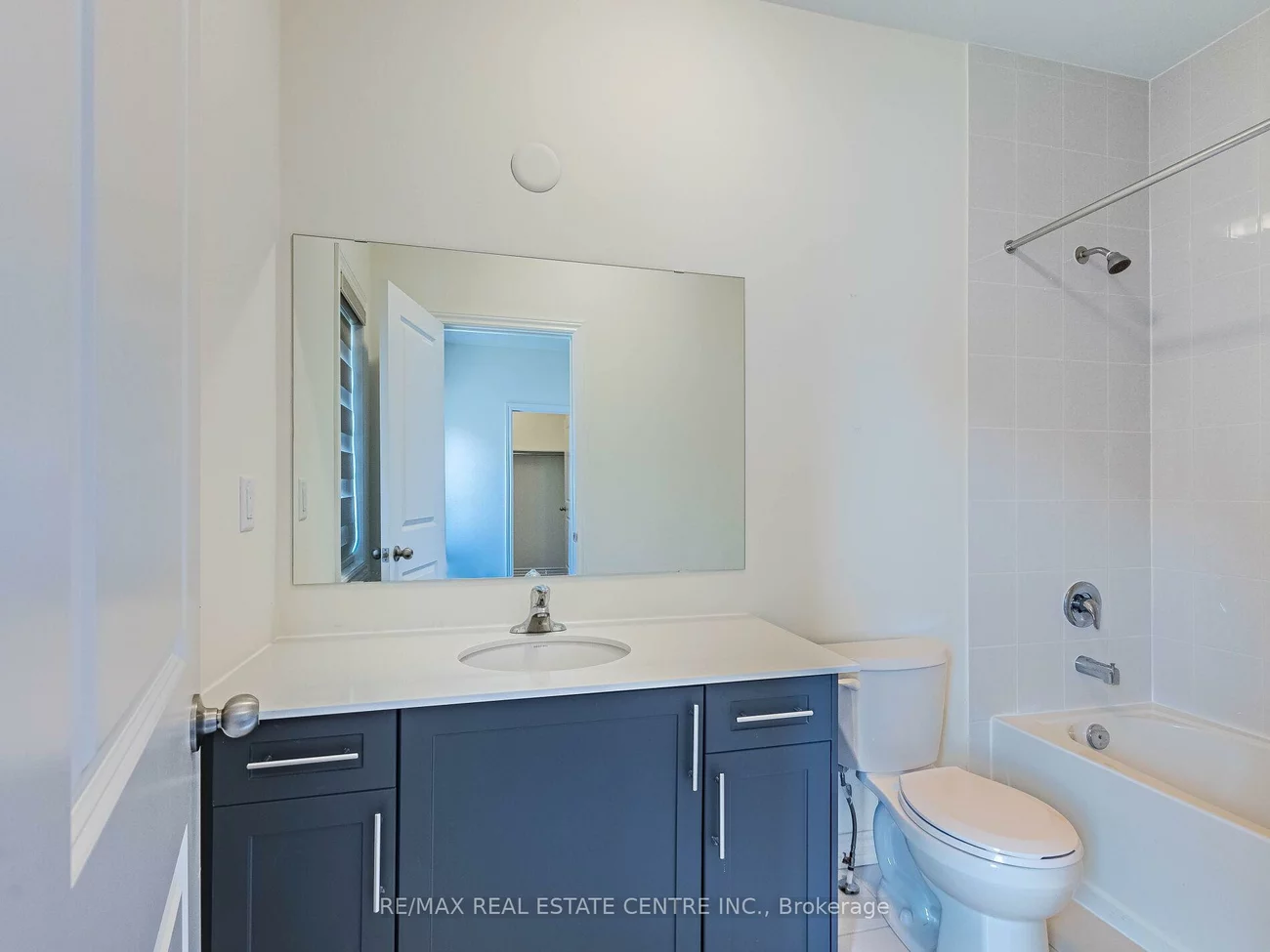 20, Fuller, Credit Valley, Brampton