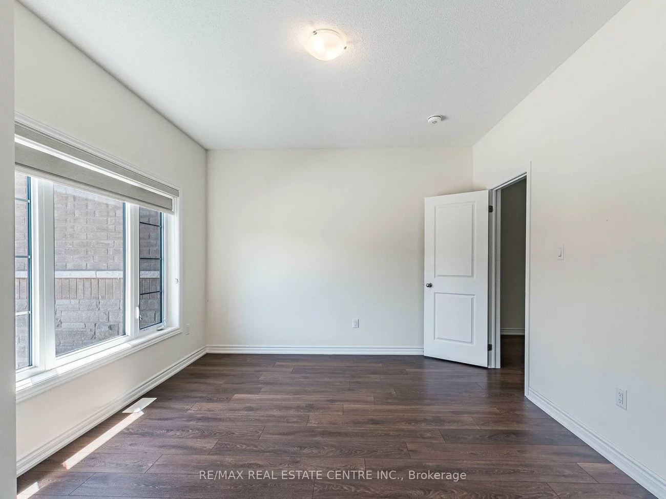 20, Fuller, Credit Valley, Brampton