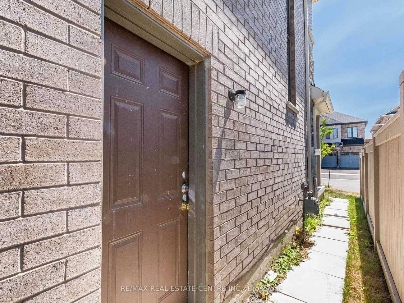 20, Fuller, Credit Valley, Brampton