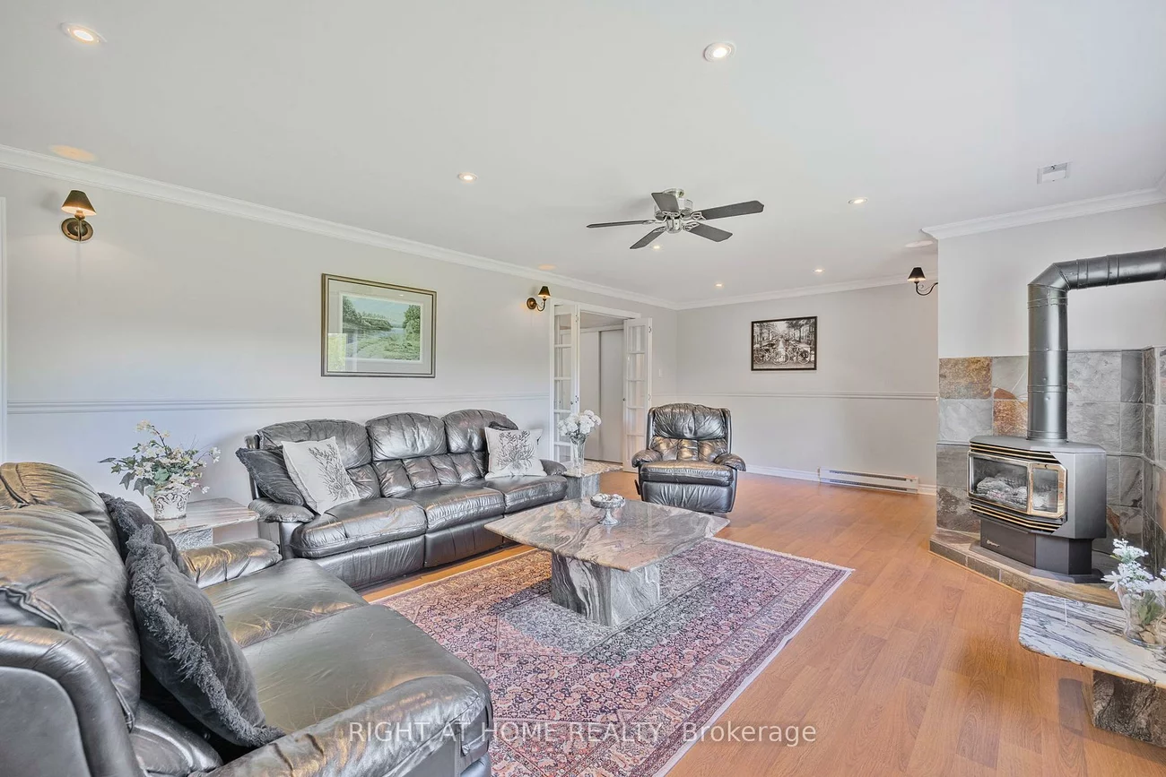 42, Valleyview, Snelgrove, Brampton