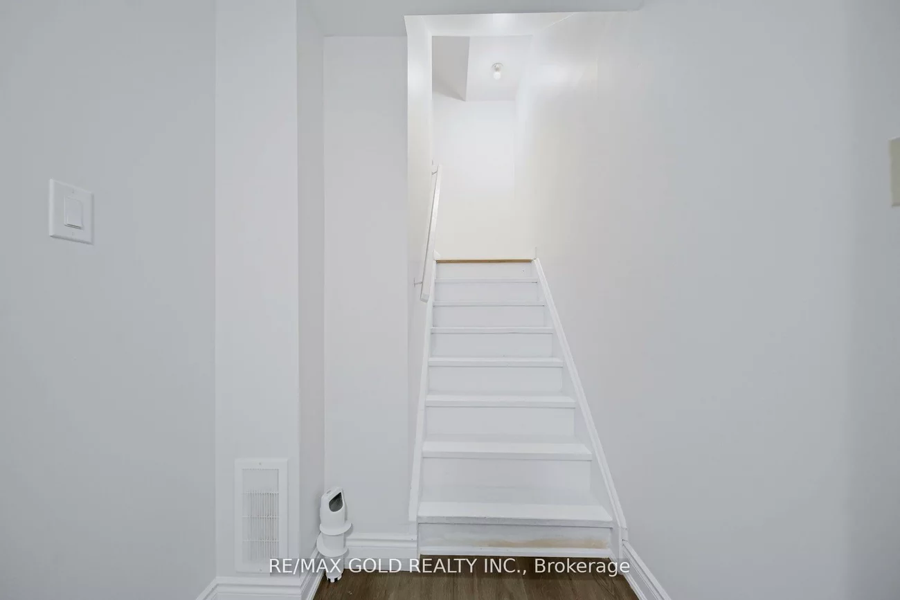 4, Sahara, Sandringham-Wellington, Brampton