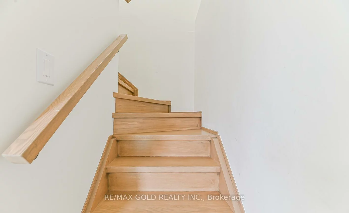 81, Drake, Southgate, Brampton