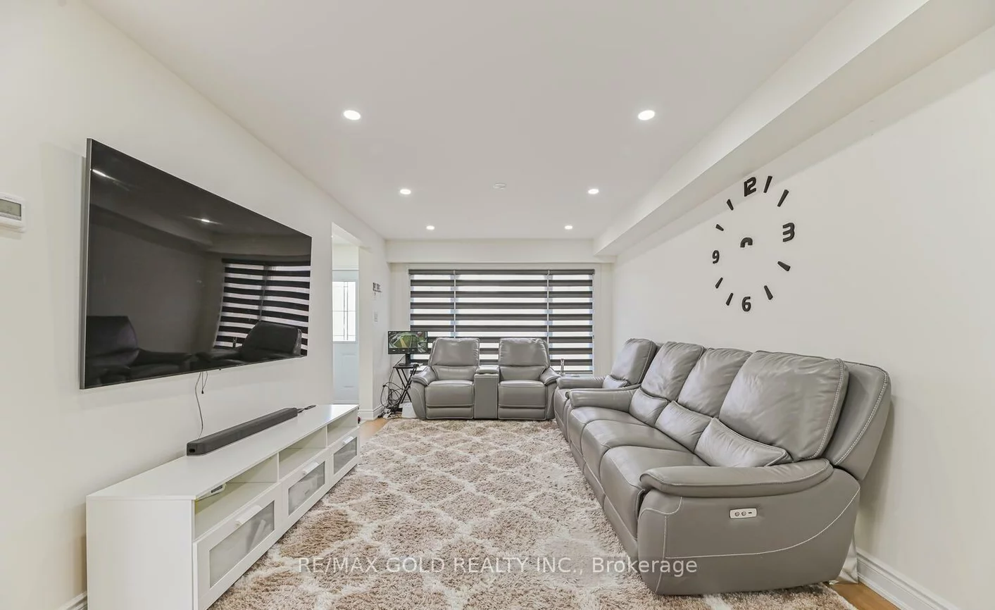 81, Drake, Southgate, Brampton