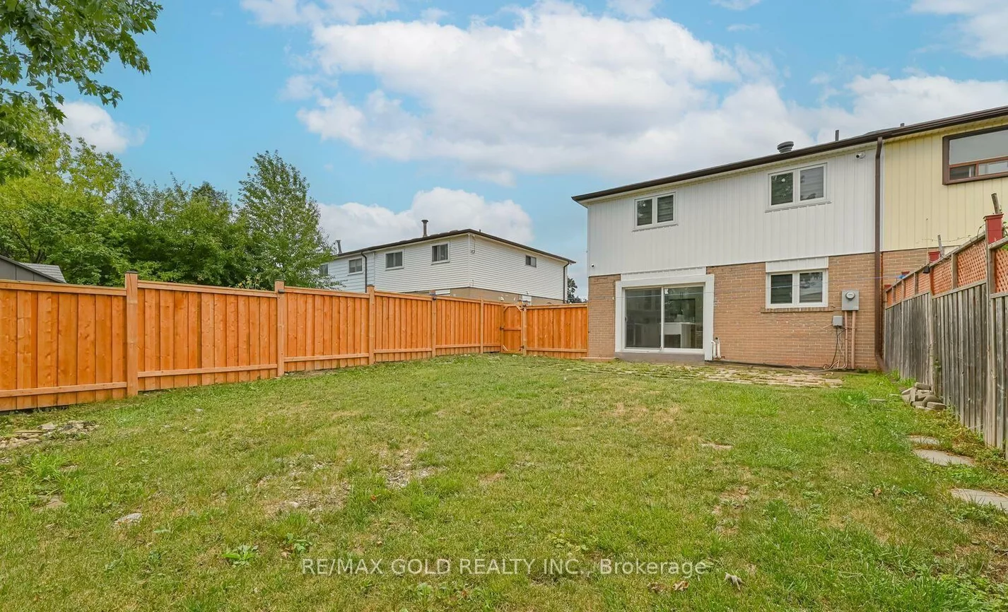 81, Drake, Southgate, Brampton