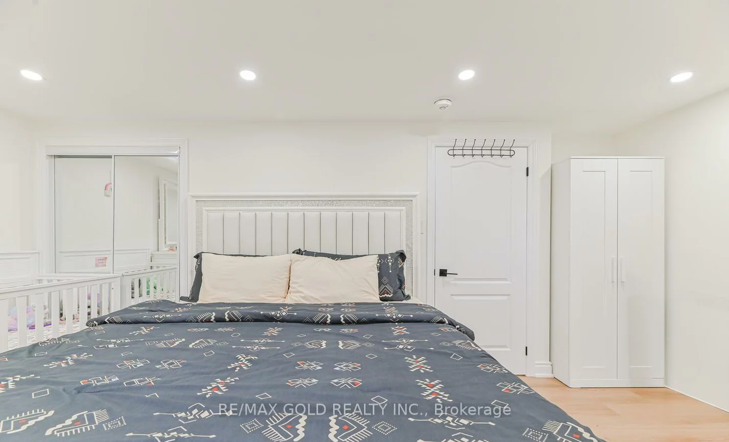 81, Drake, Southgate, Brampton