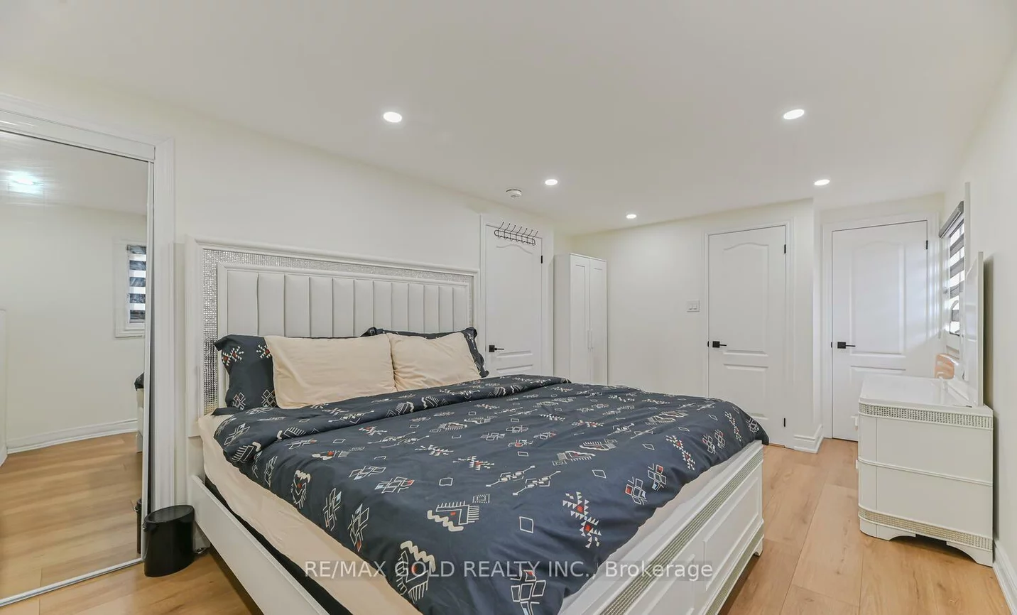 81, Drake, Southgate, Brampton