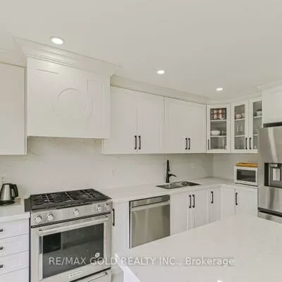 81, Drake, Southgate, Brampton