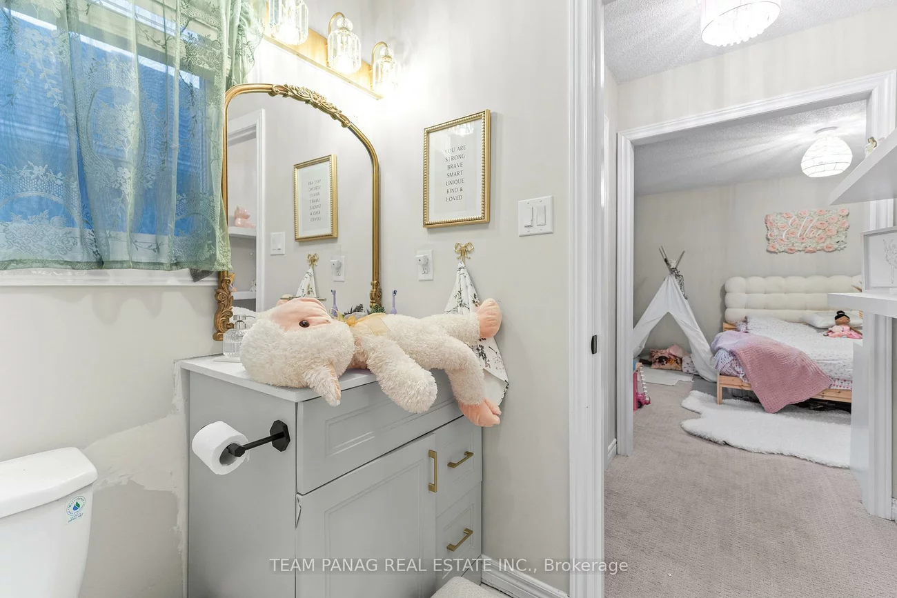 23, Sea Lion, Madoc, Brampton