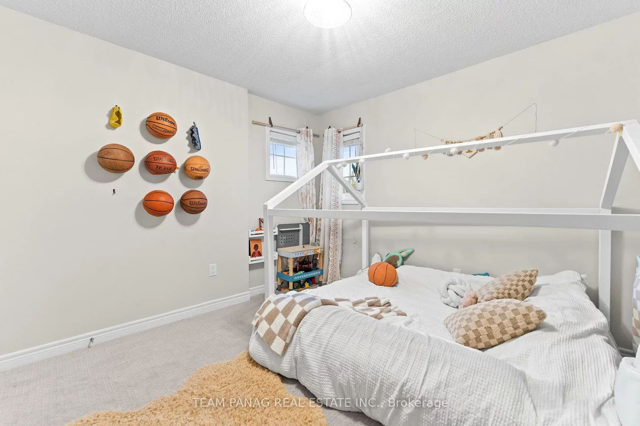 23, Sea Lion, Madoc, Brampton