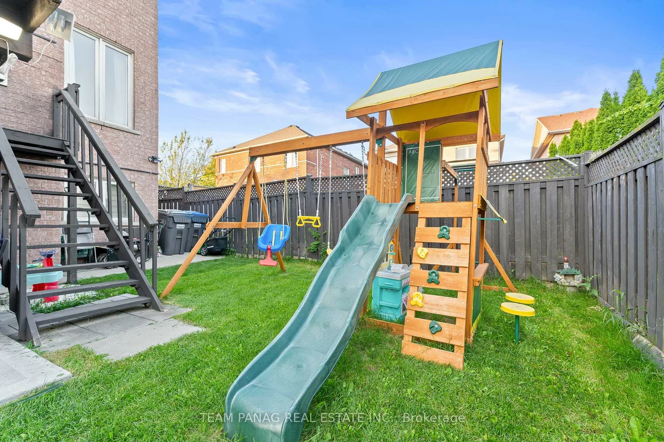 23, Sea Lion, Madoc, Brampton