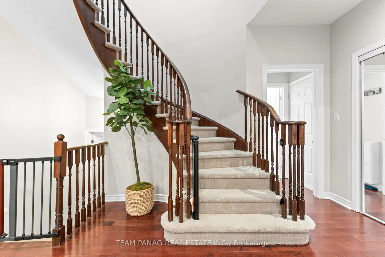 23, Sea Lion, Madoc, Brampton