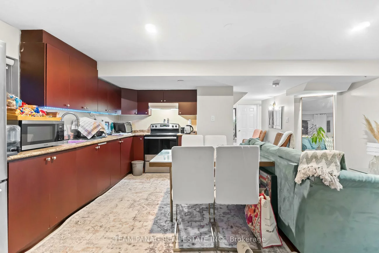 23, Sea Lion, Madoc, Brampton