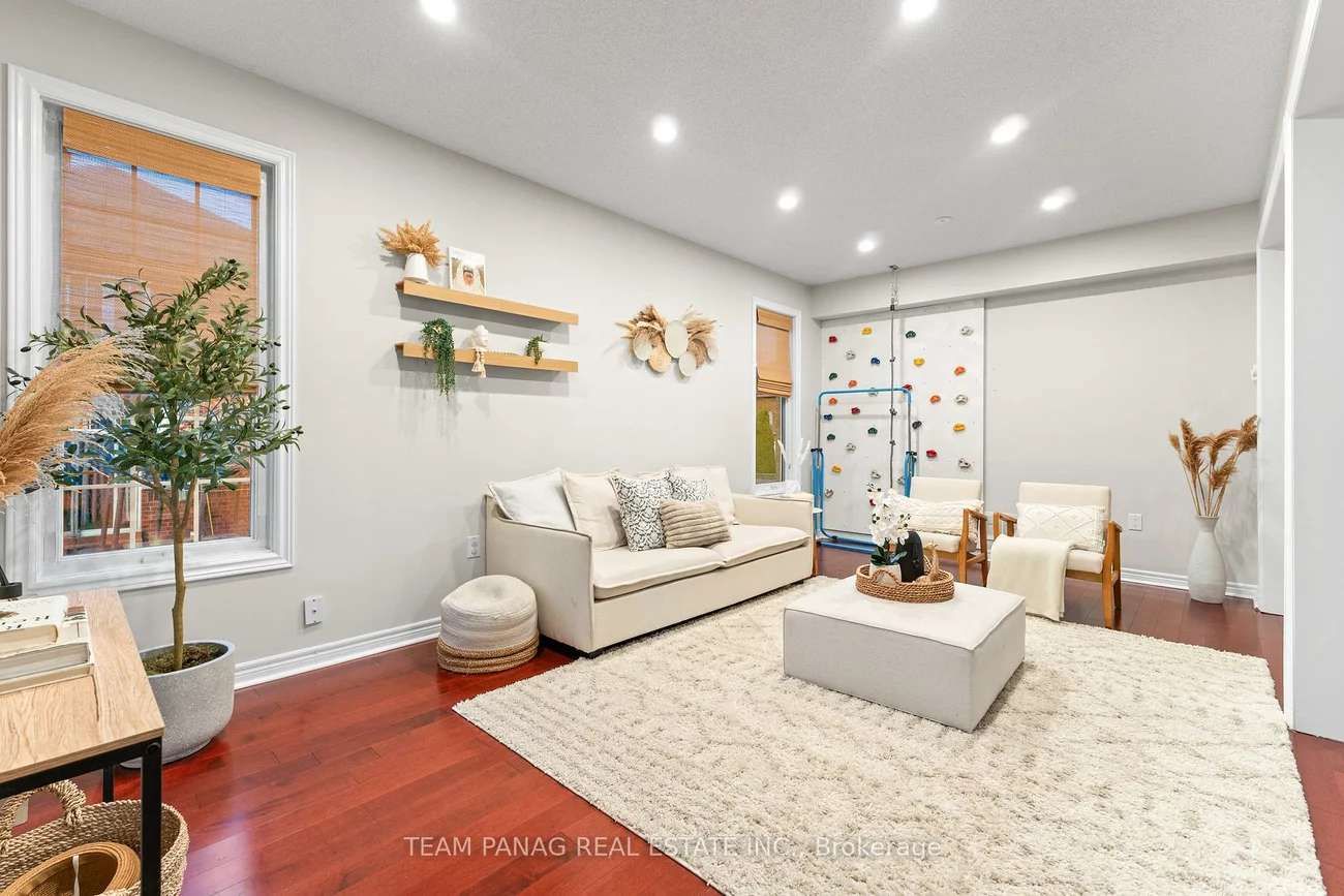 23, Sea Lion, Madoc, Brampton