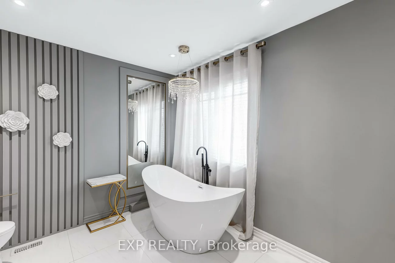 413, Sunny Meadow, Sandringham-Wellington, Brampton