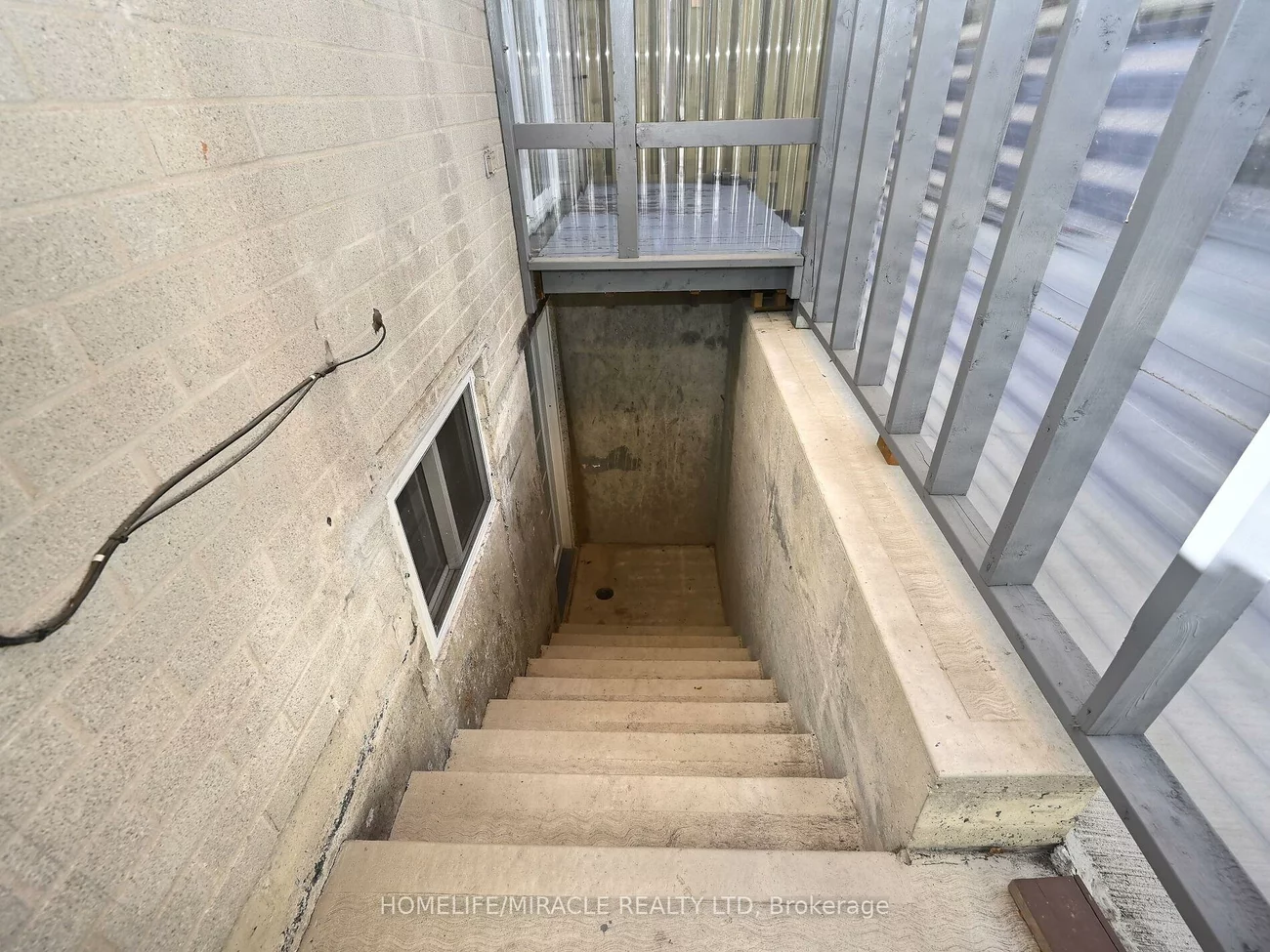 10, Grasspoint, Northgate, Brampton