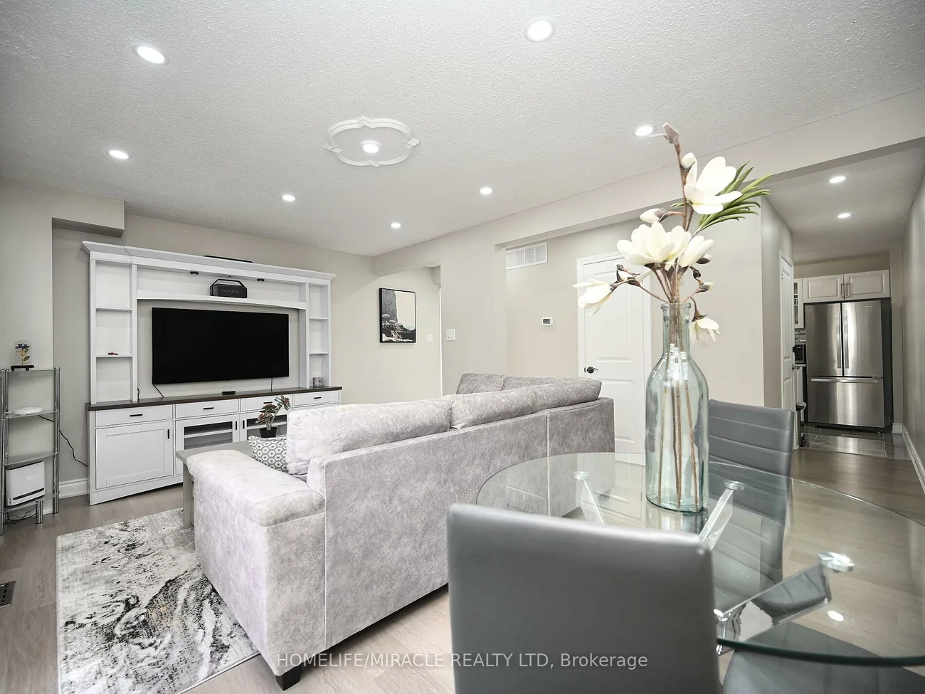 10, Grasspoint, Northgate, Brampton