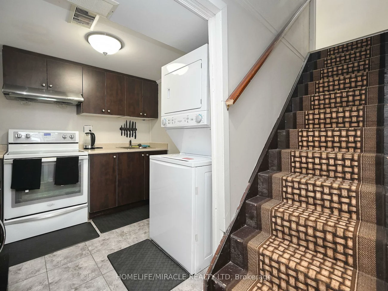 10, Grasspoint, Northgate, Brampton