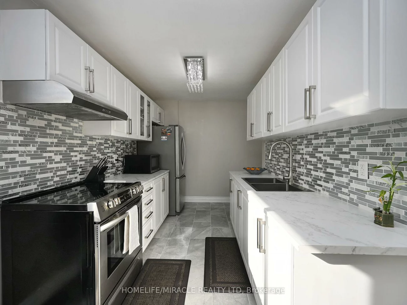 10, Grasspoint, Northgate, Brampton