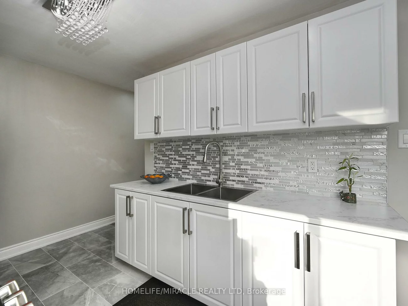 10, Grasspoint, Northgate, Brampton