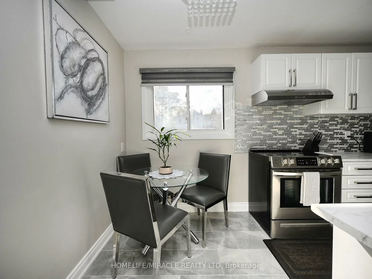 10, Grasspoint, Northgate, Brampton