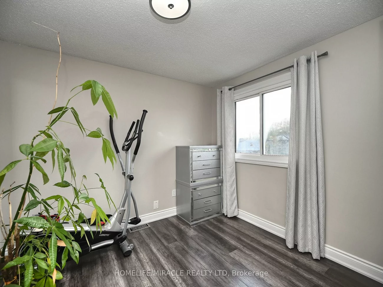 10, Grasspoint, Northgate, Brampton