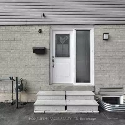 10, Grasspoint, Northgate, Brampton