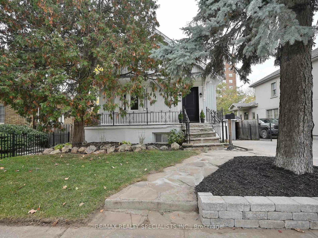 12, Elizabeth, Downtown Brampton, Brampton