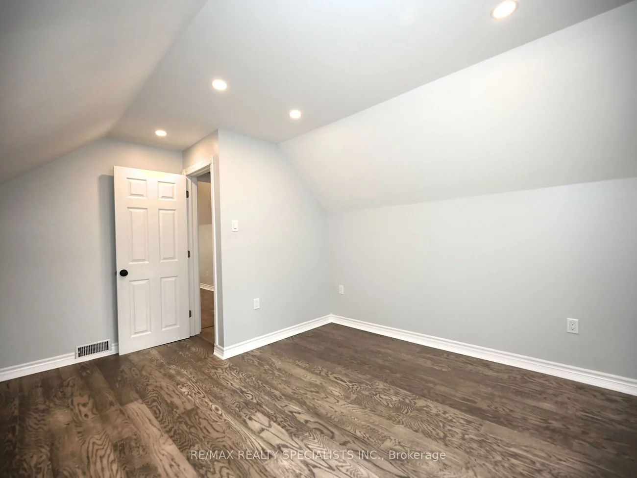 12, Elizabeth, Downtown Brampton, Brampton