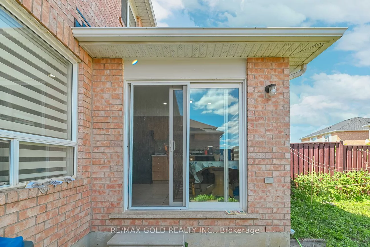 17, Levida, Vales of Castlemore, Brampton