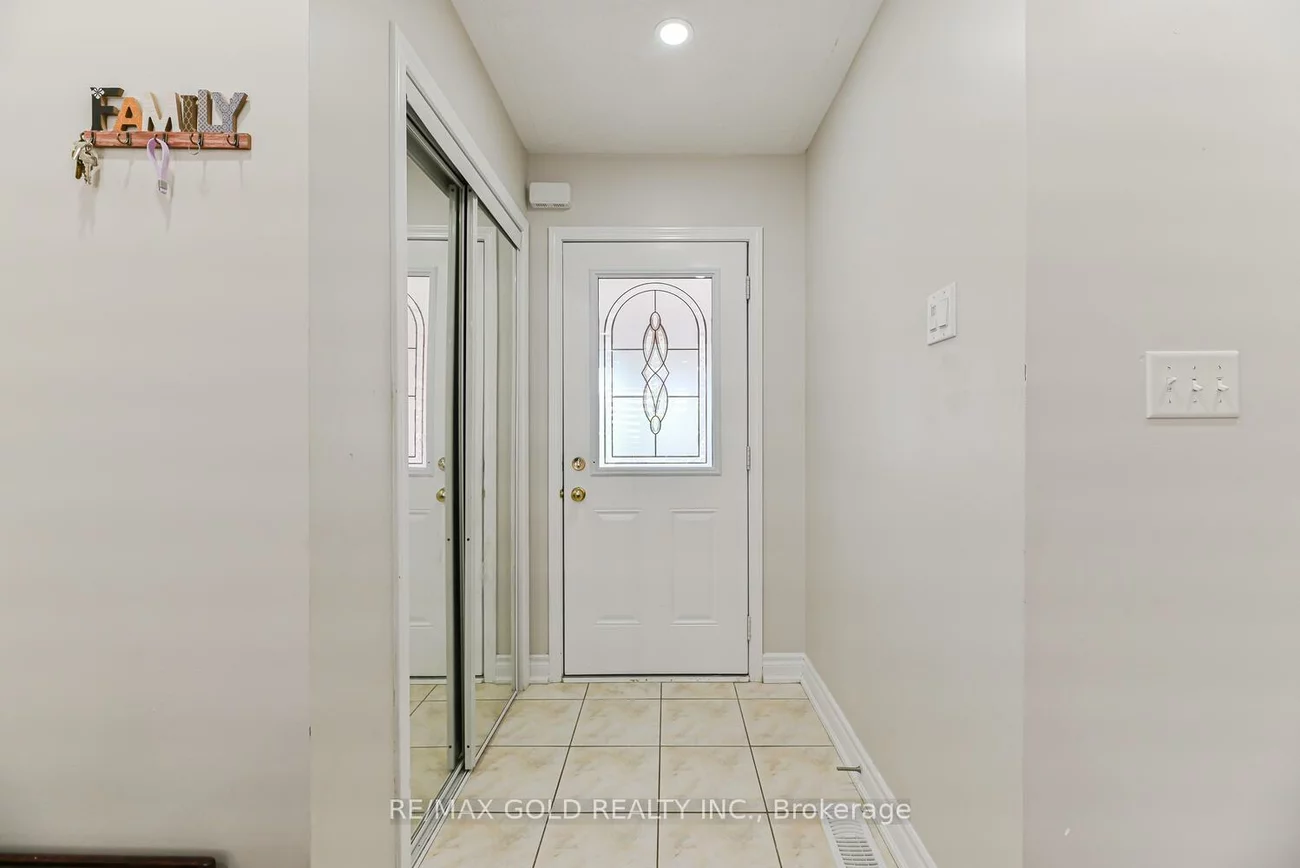 17, Levida, Vales of Castlemore, Brampton