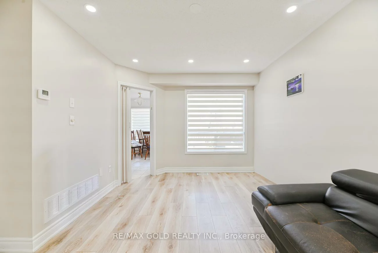 17, Levida, Vales of Castlemore, Brampton