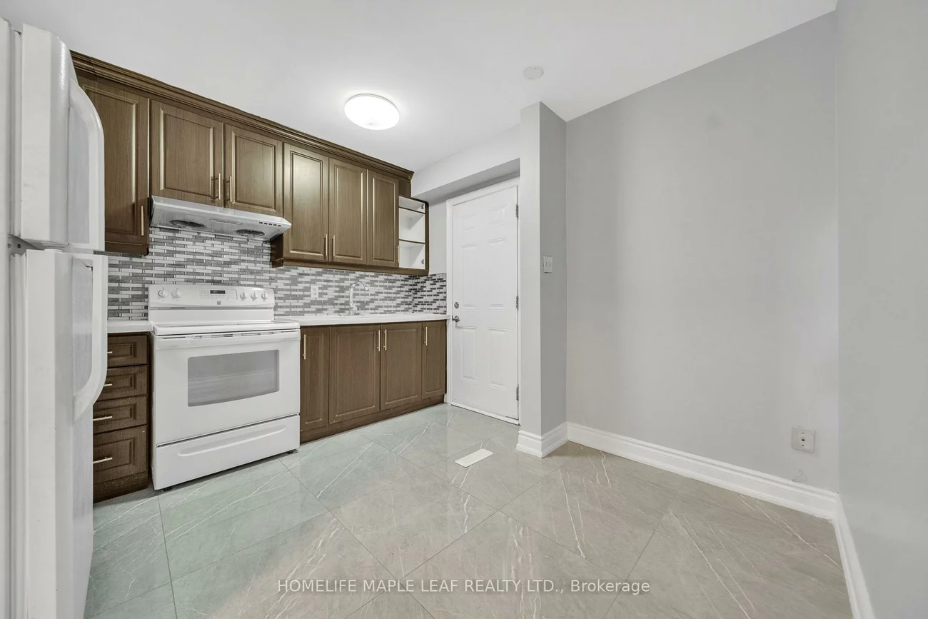 10, Pickard, Fletcher's West, Brampton