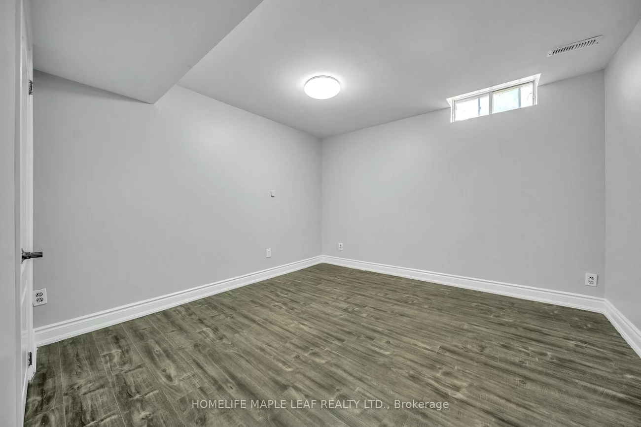 10, Pickard, Fletcher's West, Brampton