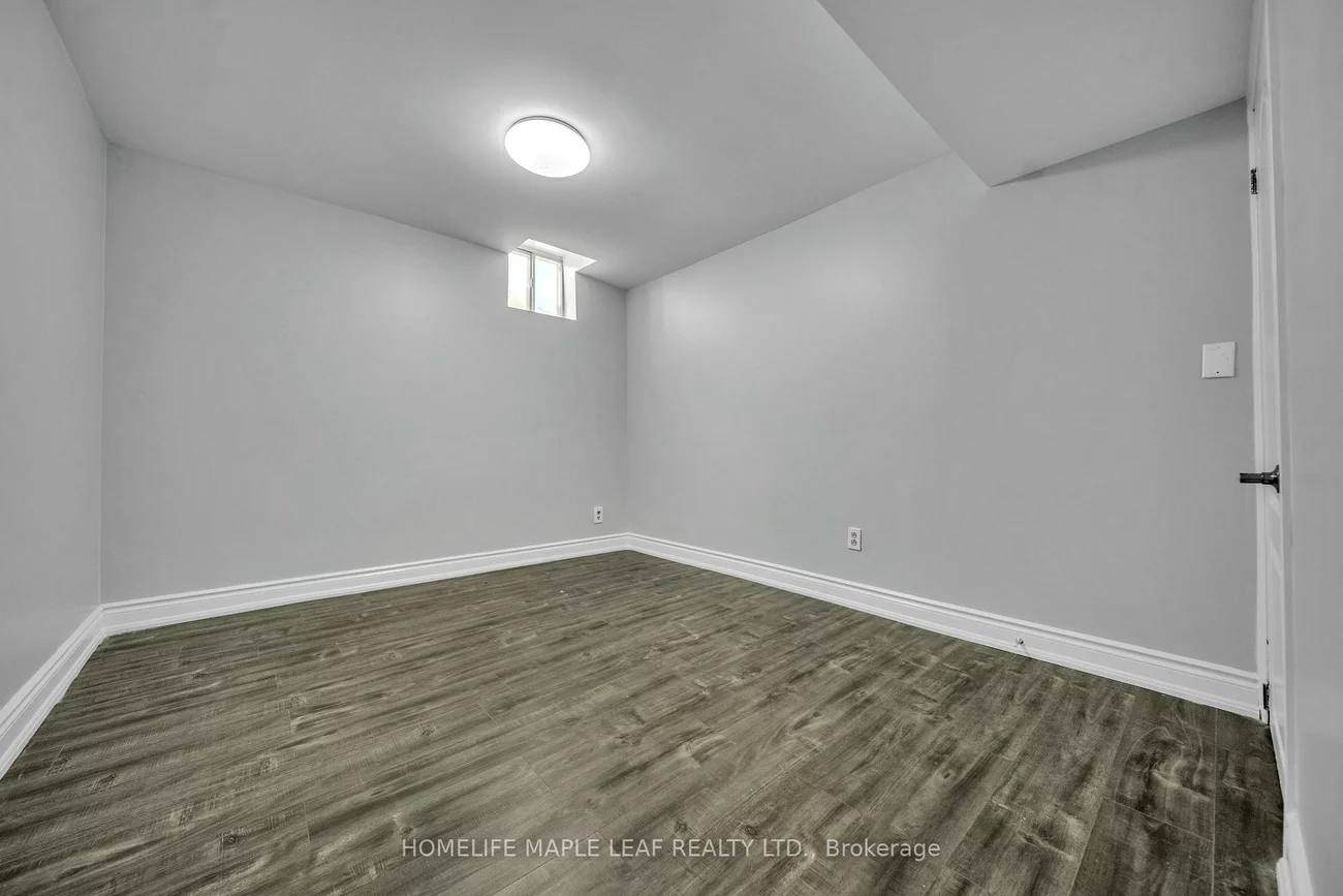 10, Pickard, Fletcher's West, Brampton